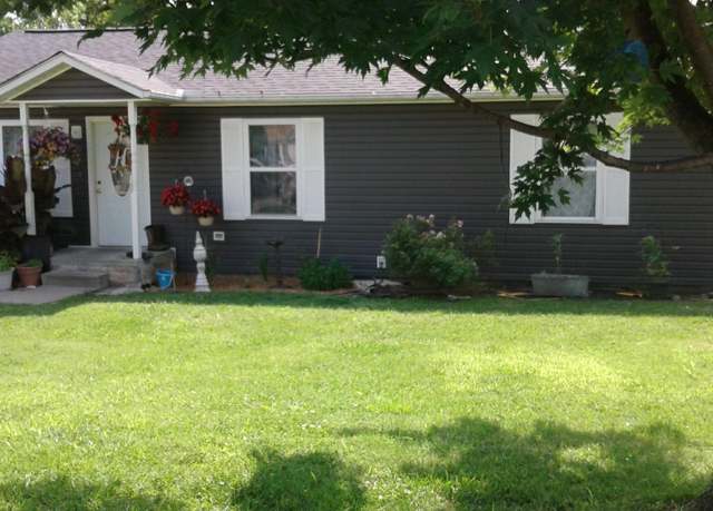 Property at 811 N Elloitt St, Webb City, MO 64870, 3 beds, 2 baths