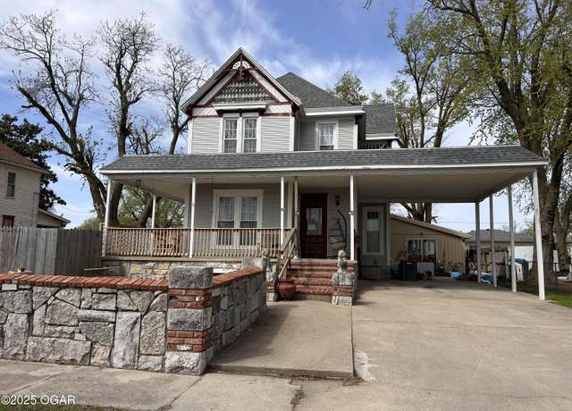 Property at 210 S Webb St, Webb City, MO 64870, 5 beds, 3 baths