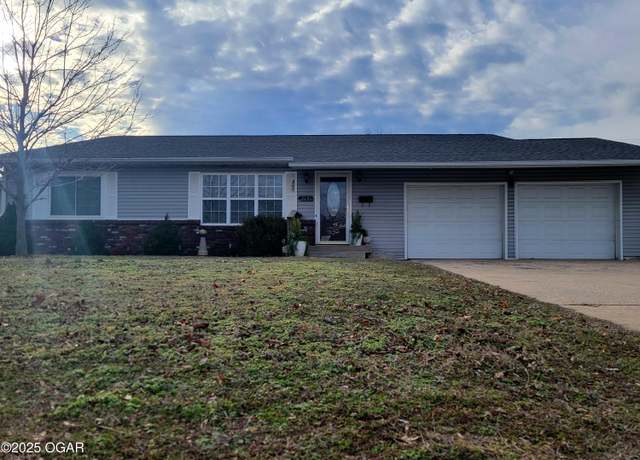 Property at 2626 S Indiana Ave, Joplin, MO 64804, 3 beds, 2 baths