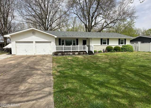 Property at 1709 Joplin St, Sarcoxie, MO 64862, 3 beds, 2 baths