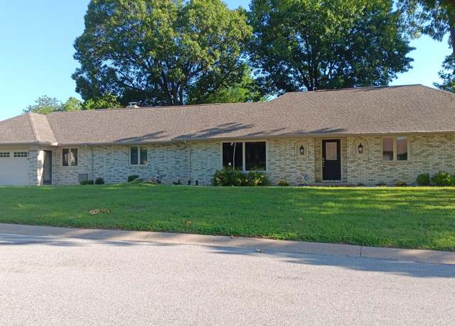 Property at 2107 E 35th St, Joplin, MO 64804, 3 beds, 2 baths