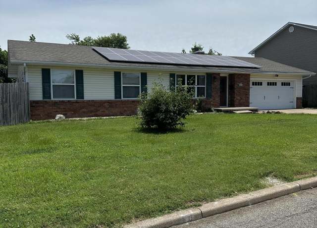 Property at 2223 Texas Ave, Joplin, MO 64804, 3 beds, 2 baths