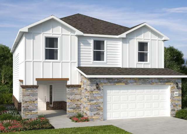 Property at 1601 E White Oak St, Joplin, MO 64801, 5 beds, 3.5 baths