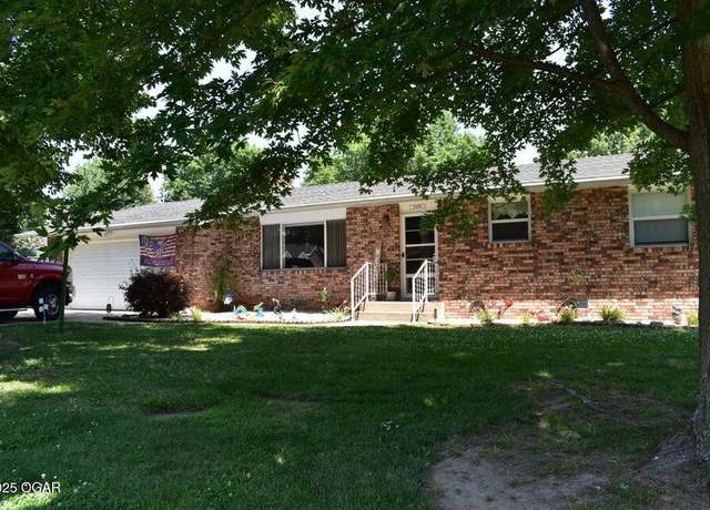 Property at 1309 14th St, Monett, MO 65708, 3 beds, 1.5 baths