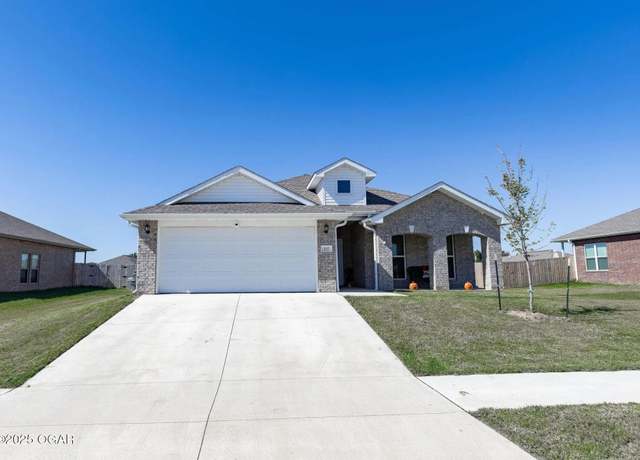 Property at 337 Swaden Ln, Webb City, MO 64870, 3 beds, 2 baths