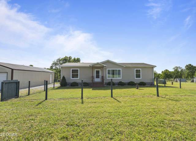 Property at 11342 Goldfinch Rd, Neosho, MO 64850, 3 beds, 2 baths