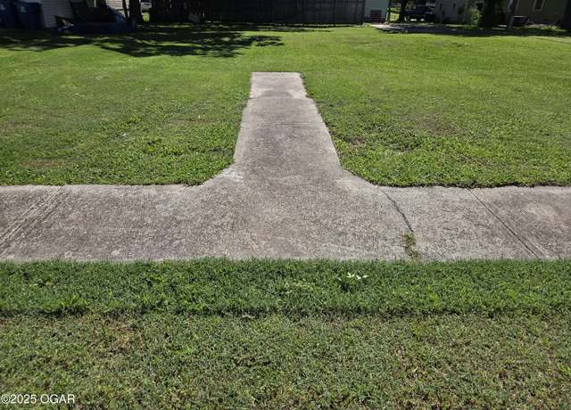 Property at 1202 Poplar St, Lamar, MO 64759
