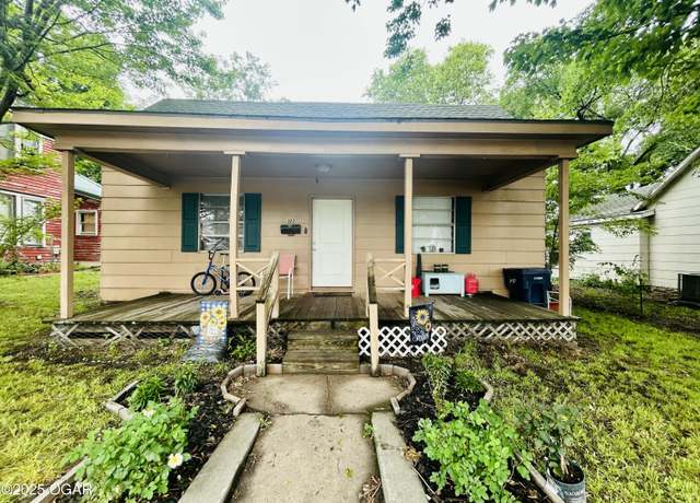 Property at 323 S Liberty St, Webb City, MO 64870, 2 beds, 1 bath
