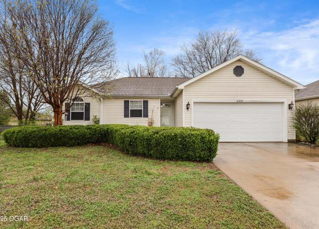 Property at 4302 W 26th Pl, Joplin, MO 64804, 3 beds, 2 baths
