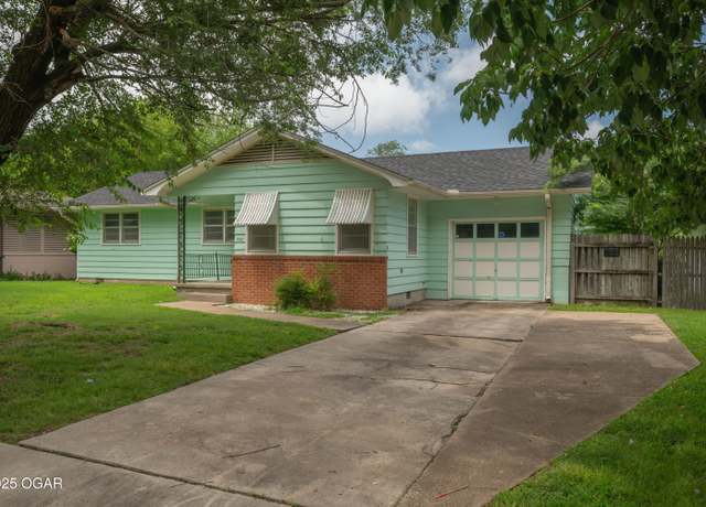 Property at 3010 Missouri Avenue Ave, Joplin, MO 64804, 3 beds, 1.5 baths