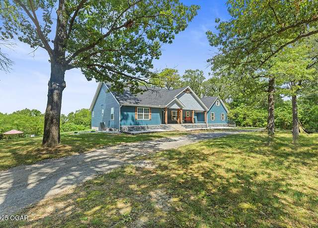 Property at 121 Forest Dr, Carl Junction, MO 64834, 5 beds, 3.5 baths