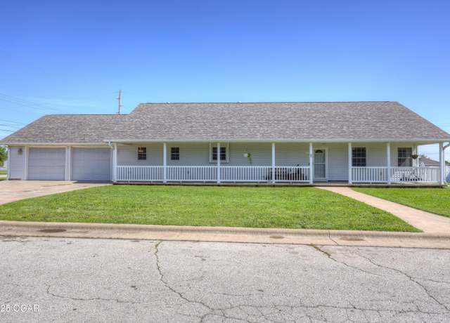 Property at 707 Lexie Ln, Carthage, MO 64836, 4 beds, 3 baths