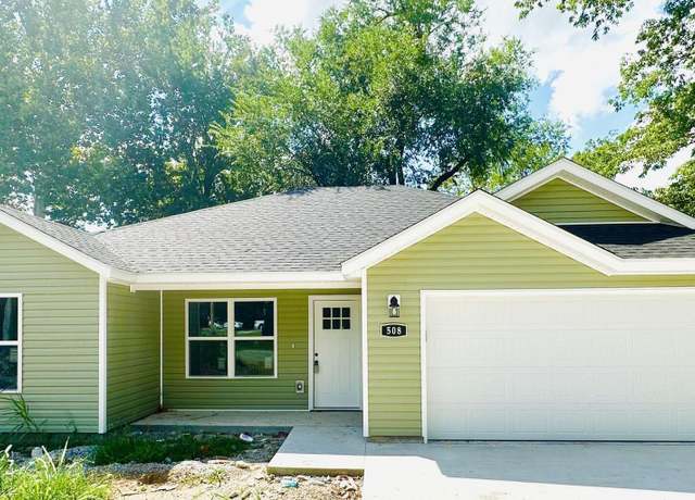 Property at 408 S Maple St, Carterville, MO 64835, 3 beds, 2 baths