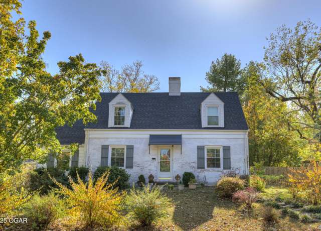 Property at 114 W F St, Joplin, MO 64801, 5 beds, 3 baths