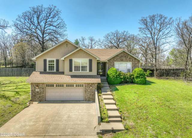 Property at 4320 W 25th Pl, Joplin, MO 64804, 4 beds, 3.5 baths