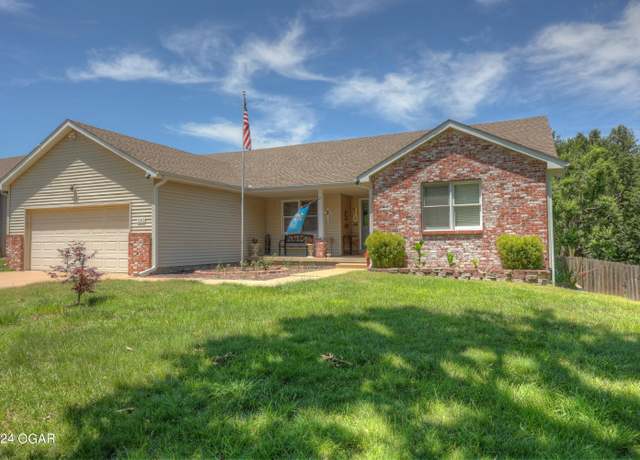 Property at 3517 Hackberry Ln, Joplin, MO 64801, 5 beds, 3 baths