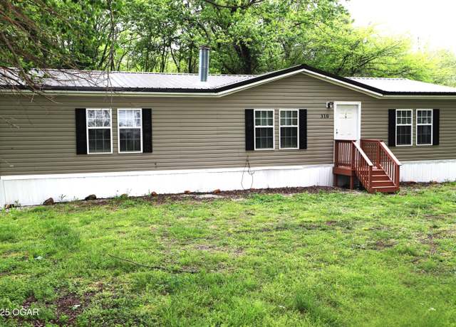Property at 310 Elm St, Stark City, MO 64866, 3 beds, 2 baths