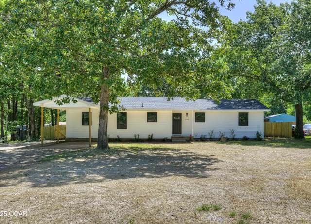 Property at 233 Timber Ln, Carl Junction, MO 64834, 4 beds, 2 baths