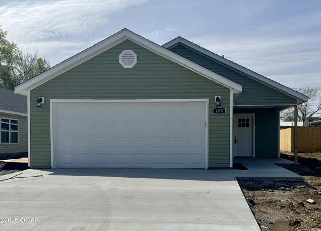 Property at 408 N Elliott St, Webb City, MO 64870, 3 beds, 2 baths
