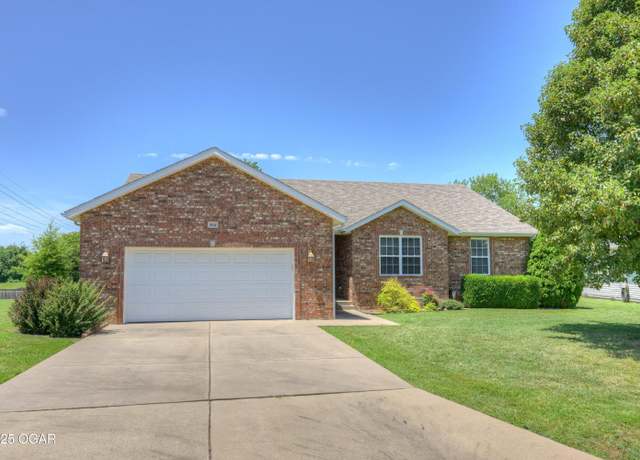 Property at 3024 N Chandler Ave, Joplin, MO 64801, 3 beds, 2 baths