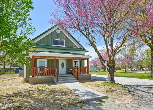 Property at 110 Orchard St, Alba, MO 64830, 3 beds, 2 baths