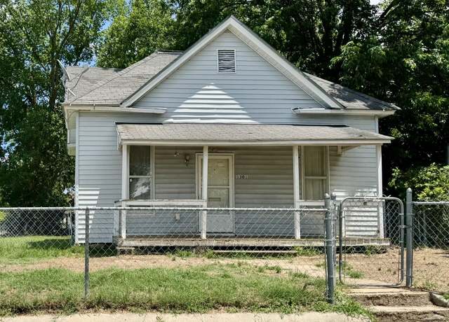 Property at 1301 S Pennsylvania Ave, Joplin, MO 64801, 2 beds, 1 bath