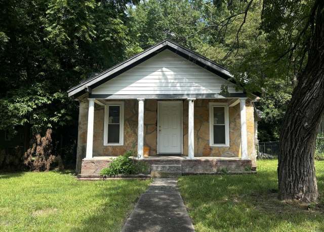 Property at 205 N Maple Ave, Joplin, MO 64801, 2 beds, 1 bath