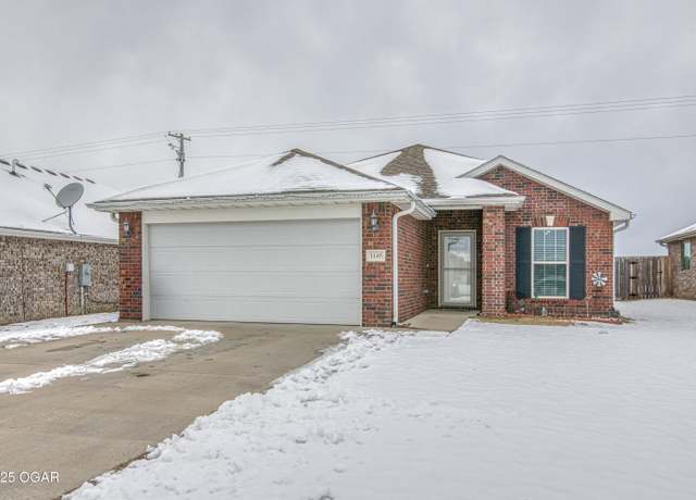 Property at 1145 Matthew Cir, Webb City, MO 64870, 3 beds, 2 baths