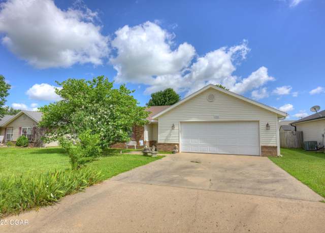 Property at 1816 Verdant Ave, Neosho, MO 64850, 3 beds, 2 baths