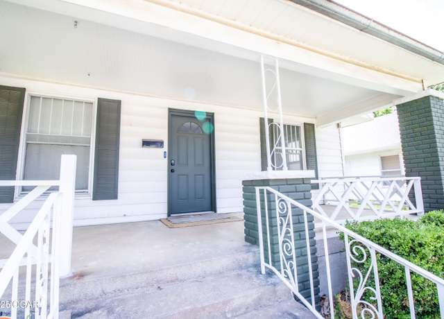 Property at 1530 S Connor Ave, Joplin, MO 64804, 2 beds, 1 bath