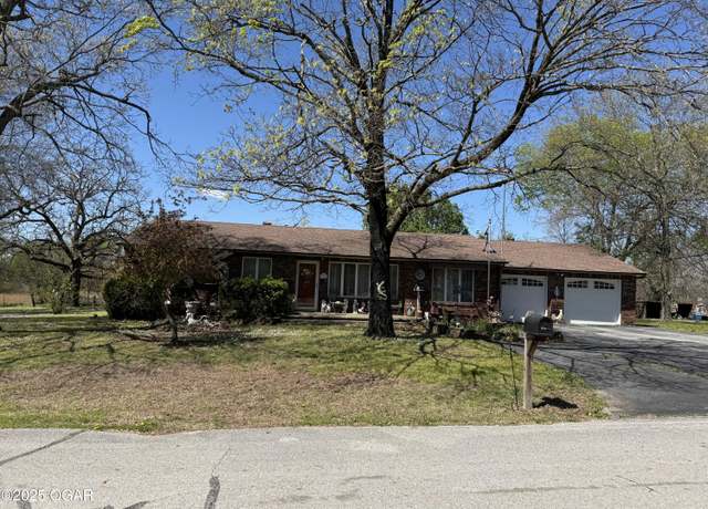 Property at 104 S Pearl St, Diamond, MO 64840, 3 beds, 2 baths