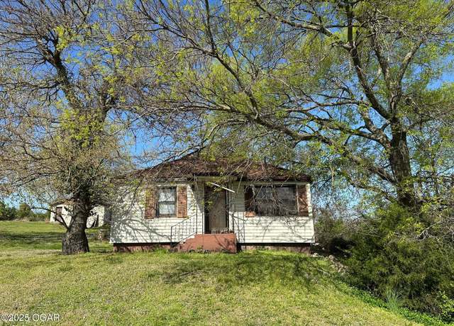 Property at 3806 S Main St, Joplin, MO 64804, 3 beds, 1 bath