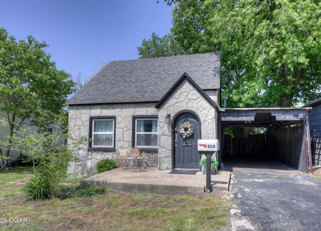 Property at 514 S Brownell Ave, Joplin, MO 64801, 3 beds, 2 baths
