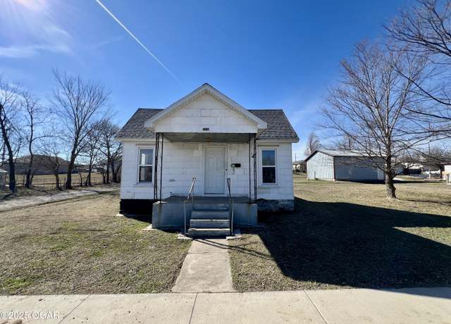 Property at 2226 S Sergeant Ave, Joplin, MO 64804, 2 beds, 1 bath