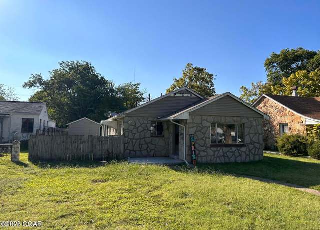 Property at 1606 S Picher Ave, Joplin, MO 64804, 3 beds, 1 bath
