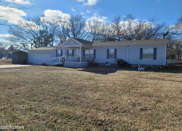 Property at 1106 N 32nd St, Parsons, KS 67357, 3 beds, 2 baths
