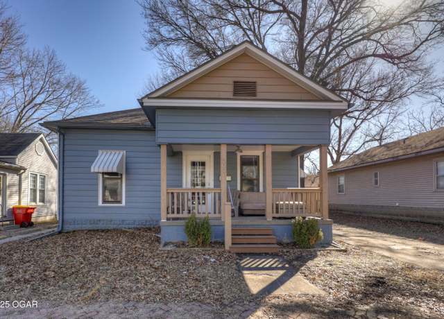 Property at 509 W 5th St, Pittsburg, KS 66762, 3 beds, 2 baths