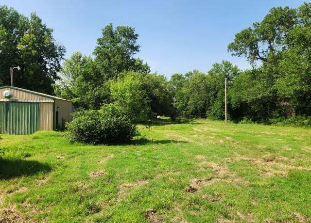 Property at 515 N 4th Ave, Columbus, KS 66725