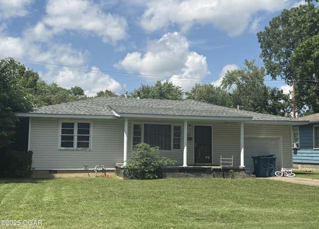 Property at 2821 E 14th St, Joplin, MO 64801, 2 beds, 1 bath