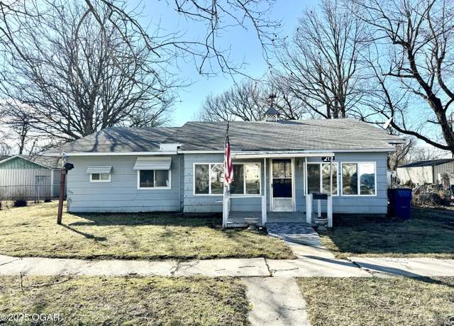 Property at 212 N Kane St, Carterville, MO 64835, 3 beds, 1 bath