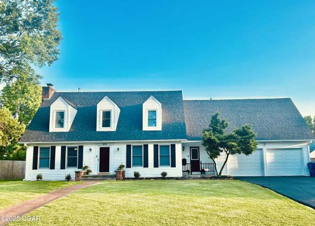 Property at 1910 Carolina Ave, Joplin, MO 64801, 4 beds, 2.5 baths