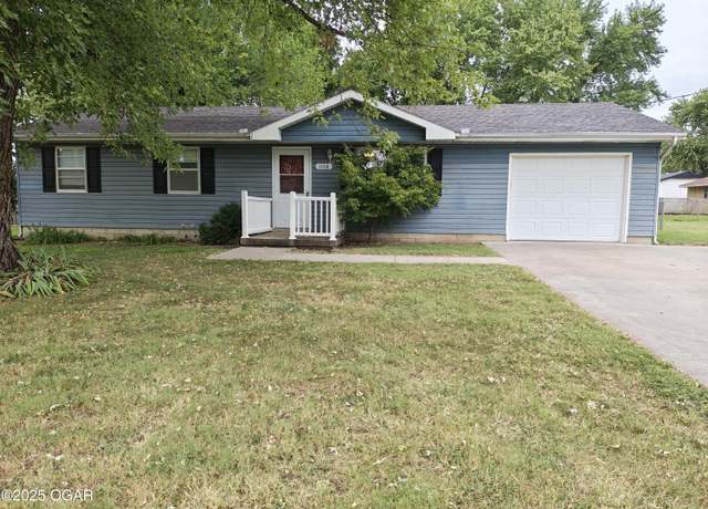 Property at 1108 E 7th St, Lamar, MO 64759, 3 beds, 1 bath