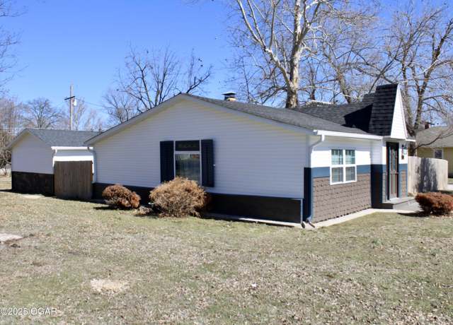 Property at 801 W 12th St, Webb City, MO 64870, 2 beds, 1 bath