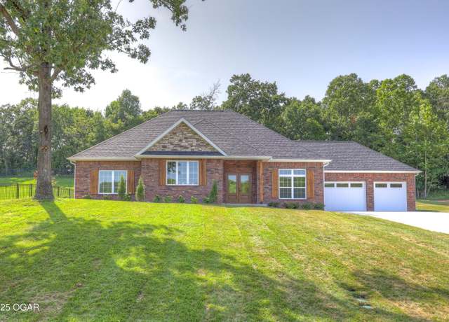 Property at 3812 Concord Ln, Joplin, MO 64804, 3 beds, 2 baths