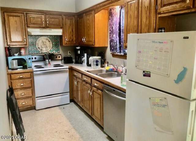 Property at 1519 S Byers Ave, Joplin, MO 64804, 2 beds, 1 bath