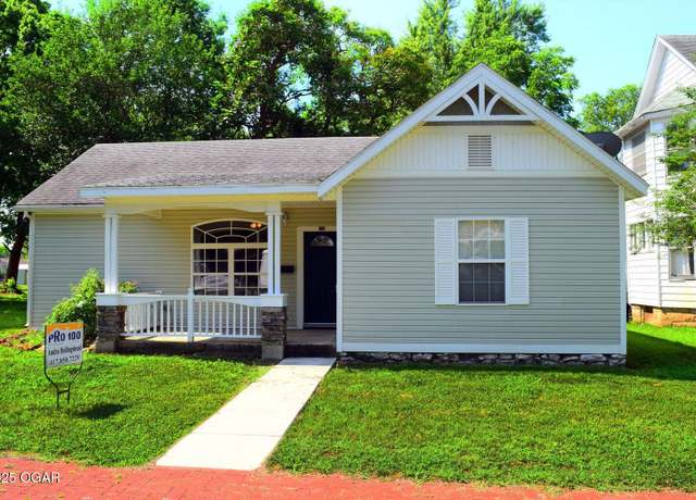Property at 1214 W Daugherty St, Webb City, MO 64870, 3 beds, 2 baths