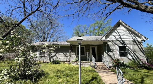 Photo of 716 Campbell St, Webb City, MO 64870