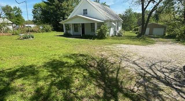 Photo of 224 S School St, Goodman, MO 64843