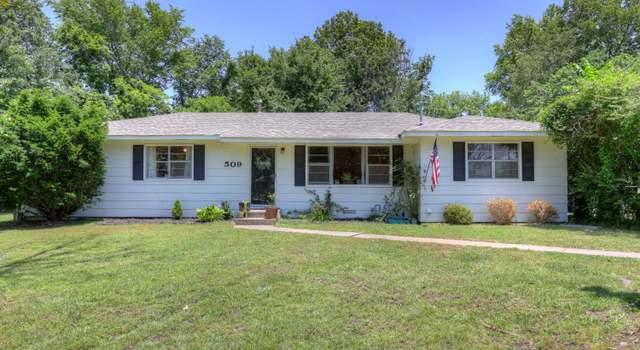 Photo of 509 Brentwood Dr, Carl Junction, MO 64834