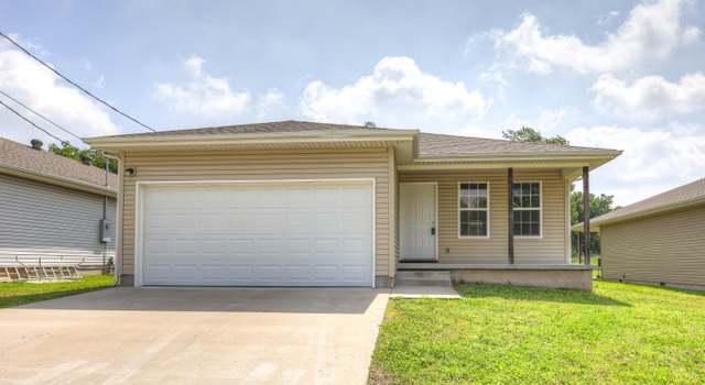 Photo of 611 S Arch St, Carterville, MO 64835